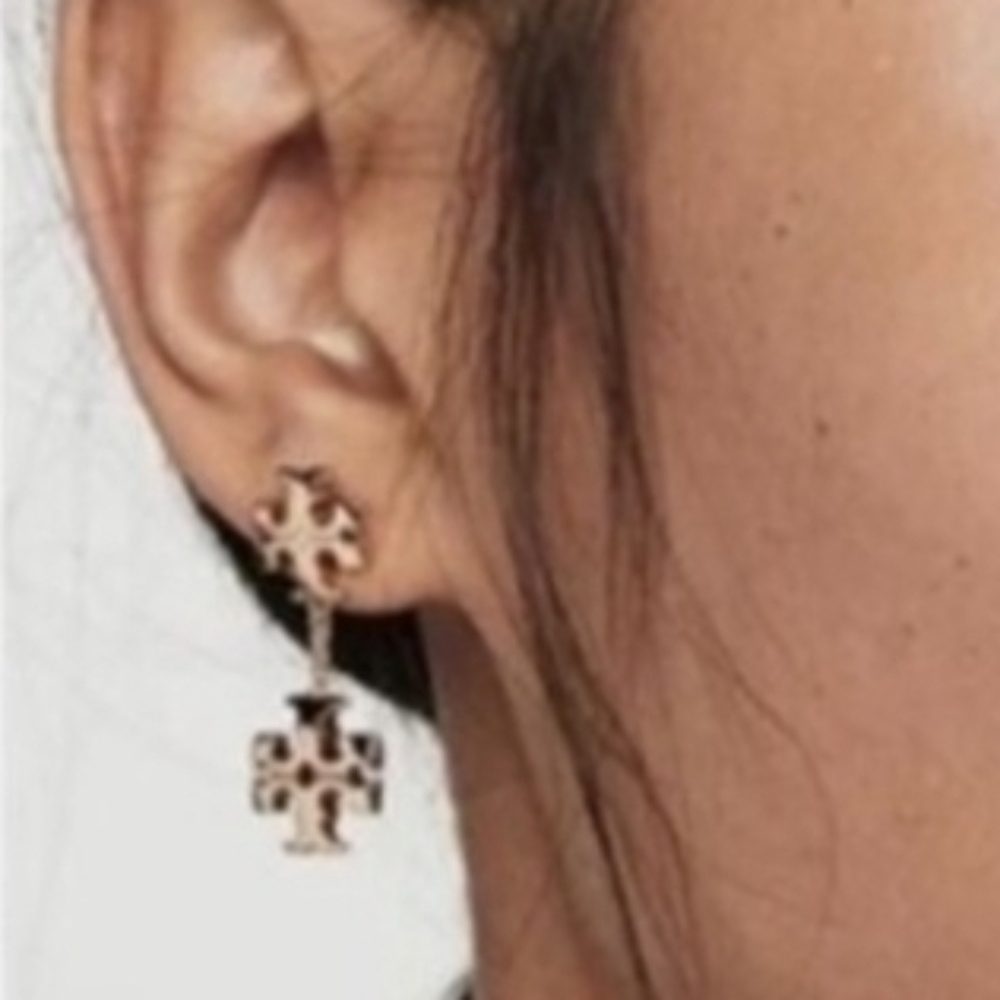 Tory Burch Kira Double Logo Linear Drop Earrings in Silver NWT - Picture 5 of 5
